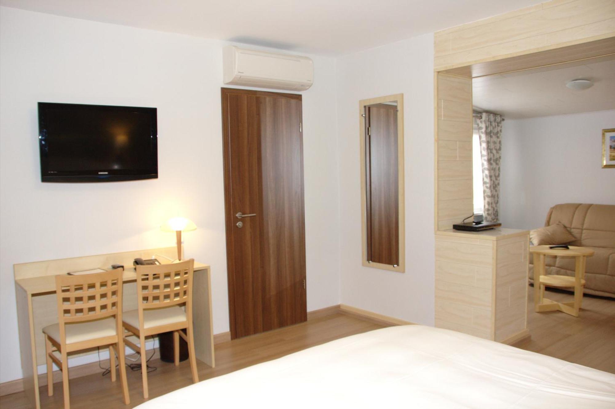 La Table Alsacienne Hotel Farébersviller Екстериор снимка
